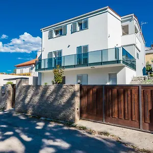 Ena , Zadar Kroatien